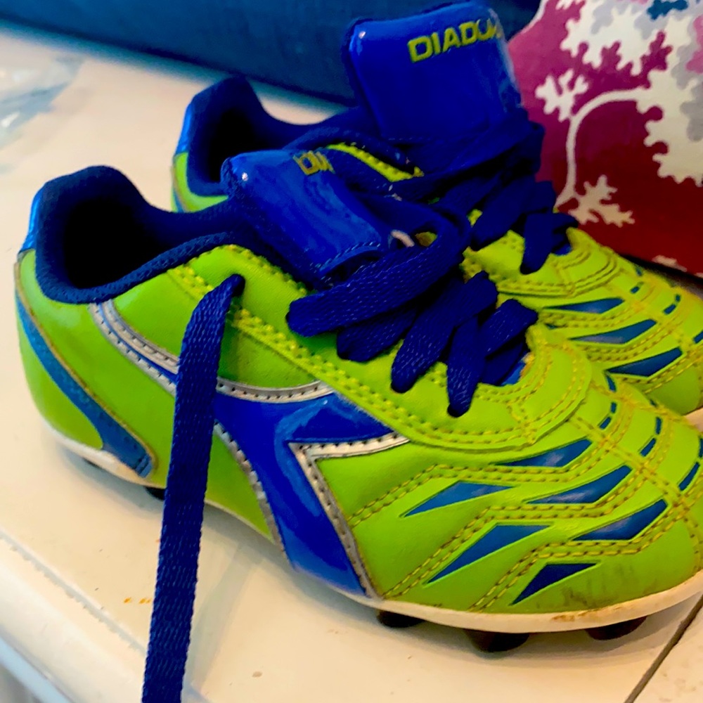 Unisex Cleats size 11